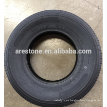 China Tire de camión ligero barato 750R16LT